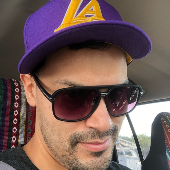 Meet your Posher, Sam - Picture 1 of 1